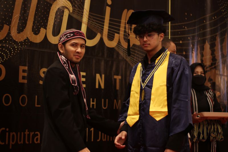 Lulus Sekolah Hanya Tahu Pelajaran? Tidak di School of Human!