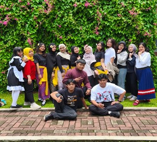 SMA School Of Human Rayakan Bulan Bahasa dengan Warna-Warni Lintas Budaya