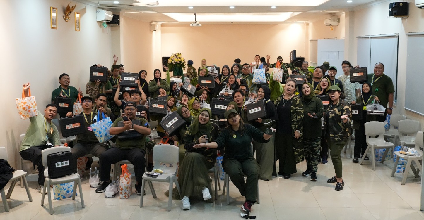 Hari Guru : Para Penjaga Api Kreativitas di School of Human